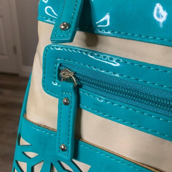 Sondra Roberts | Crossbody Satchel Purse - Picture 8 of 14